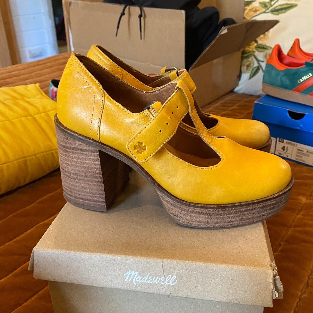 Lucky brand heels 6.5